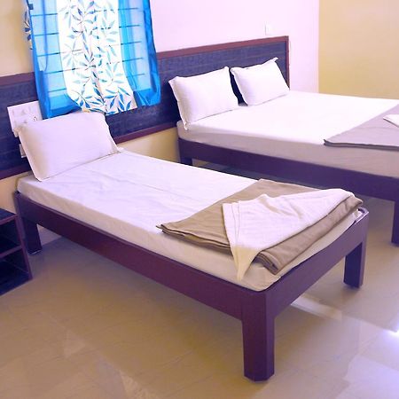 Hotel KSR Grands Tirupati Exterior foto